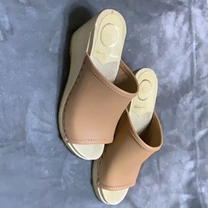 No. 6 Beige leather Clogs
